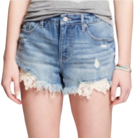 EUC Mossimo High Rise Jean Shorts 4 27 Lace Crochet - Picture 1 of 12